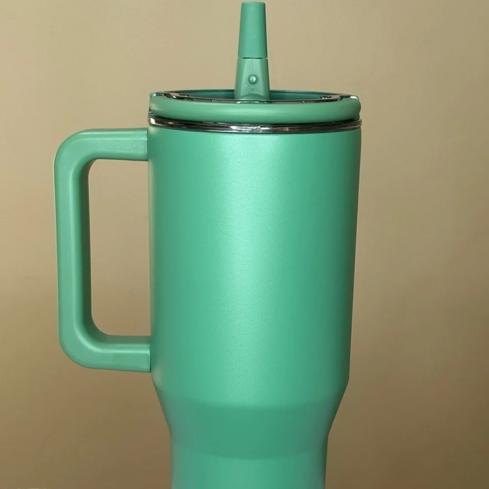 ABIKOFF Green Tumbler with Handle and Flip Straw